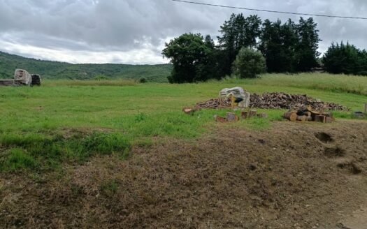 Terreno edificabile di 1600 mq in vendita a Magione