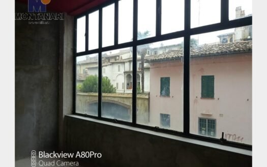 Negozio in locazione in Via Oberdan