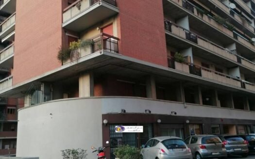Ampio negozio 123mq Madonna Alta