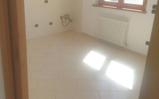 Trilocale con giardino
