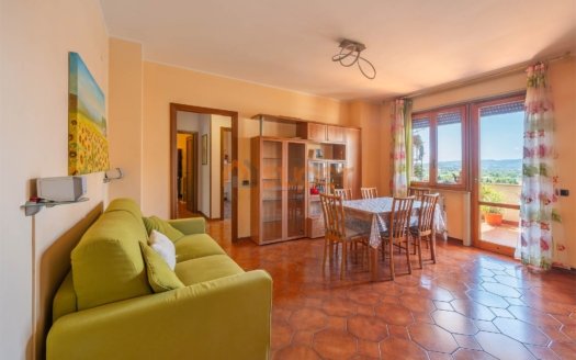 Trilocale in vendita con ampio terrazzo abitabile a Ponte San Giovanni